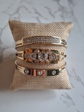 Ann Taylor Hope Strength Love Bracelet Set